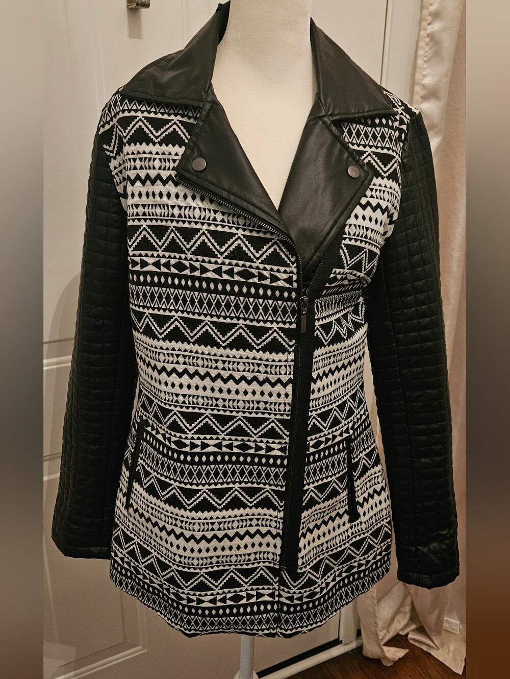 Yoki Black & White Aztec Moto Jacket w/Faux Leather Collar & Sleeves-Size Medium